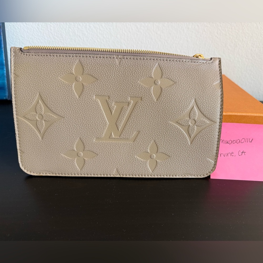 Louis Vuitton Turtledove Monogram Empriente Neverfull MM Pouch (NEW) - Picture 2 of 6